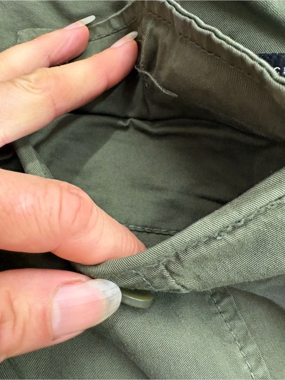 Sanctuary ladies 26 waist, Olive Green cotton blend Cargo Joggers